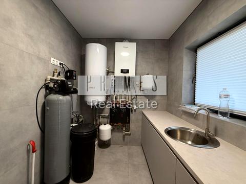 будинок за адресою Щаслива