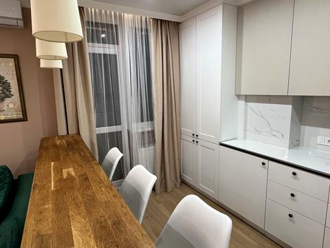 квартира за адресою Богдана Хмельницького вул., 76