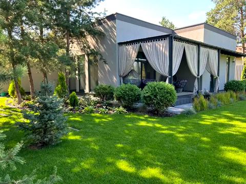 будинок за адресою Кленова