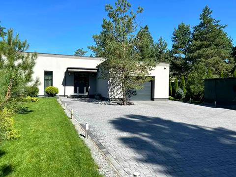 будинок за адресою Кленова