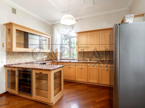 будинок за адресою смт. Козин, Старокиївська 2/5