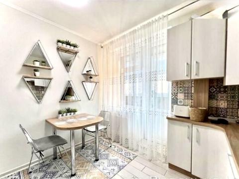 квартира за адресою Панаса Мирного вул., 18