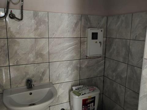 комерційна за адресою Андрія Сахарова вул., 10-Б