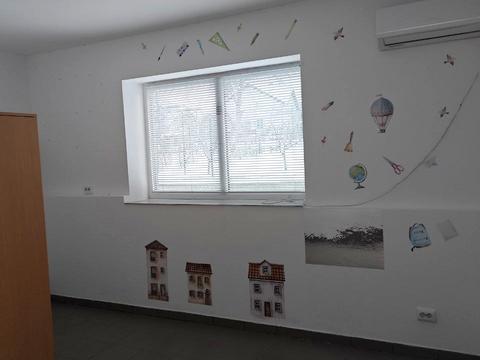 комерційна за адресою Андрія Сахарова вул., 10-Б