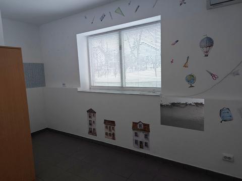 комерційна за адресою Андрія Сахарова вул., 10-Б