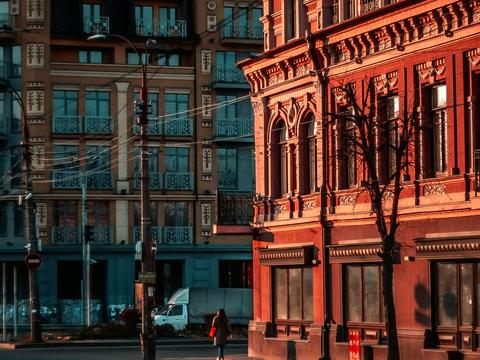 комерційна за адресою Юрківська вул., 16