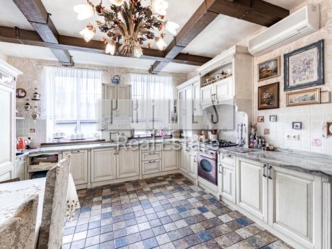 будинок за адресою Жовтнева вул.