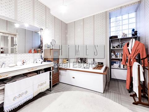 будинок за адресою Жовтнева вул.