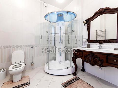 будинок за адресою Жовтнева вул.