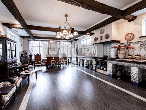 будинок за адресою Жовтнева вул.