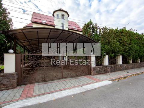 будинок за адресою Жовтнева вул.