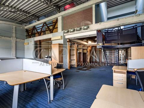 коммерческая по адресу Дегтяревская ул., 33 Б