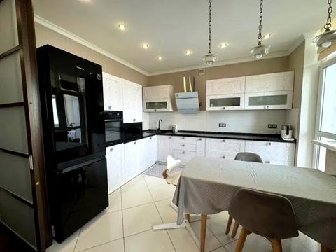 квартира за адресою Миколи Бажана просп., 8-Б