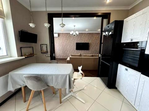 квартира за адресою Миколи Бажана просп., 8-Б