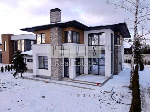 дом по адресу Леоніда Каденюка ул.