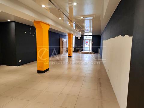 коммерческая по адресу Степана Бандеры просп. (Московський), 8