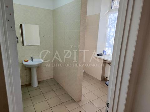 коммерческая по адресу Степана Бандеры просп. (Московський), 8