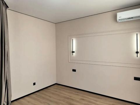 квартира за адресою Леоніда Бірюкова бульв., 2-А