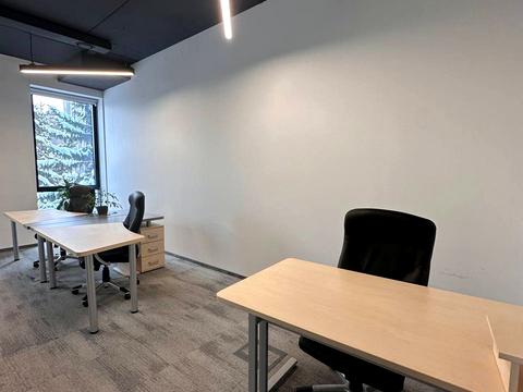 комерційна за адресою Наукова вул., 7