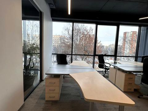 комерційна за адресою Наукова вул., 7