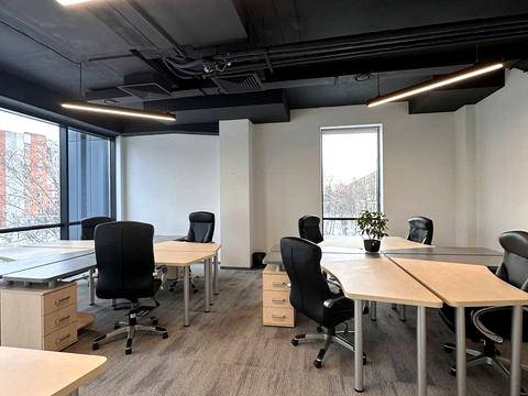 комерційна за адресою Наукова вул., 7