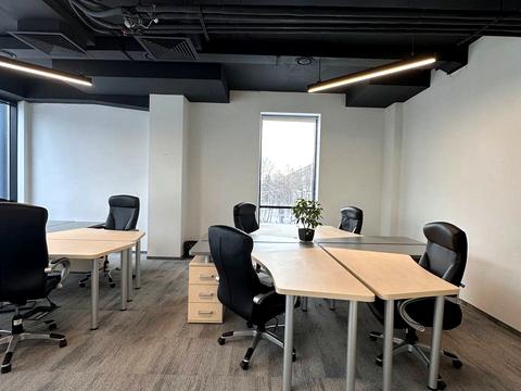 комерційна за адресою Наукова вул., 7