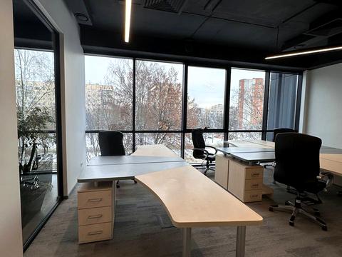 комерційна за адресою Наукова вул., 7