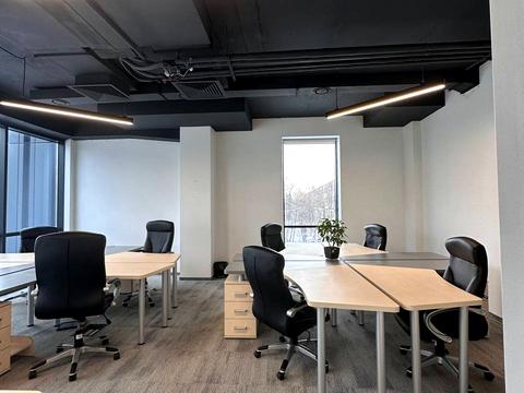 комерційна за адресою Наукова вул., 7