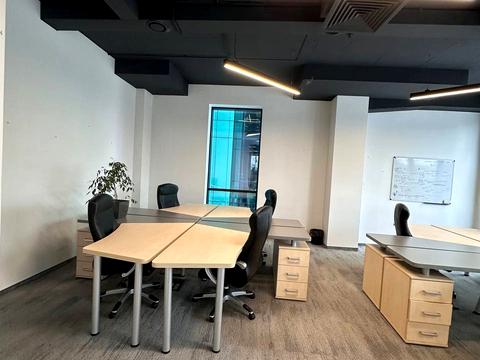 комерційна за адресою Наукова вул., 7