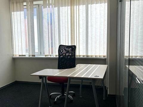 комерційна за адресою Польова вул., 24д