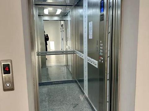 комерційна за адресою Щирецька вул., 36