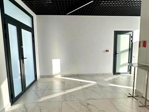 комерційна за адресою Щирецька вул., 36