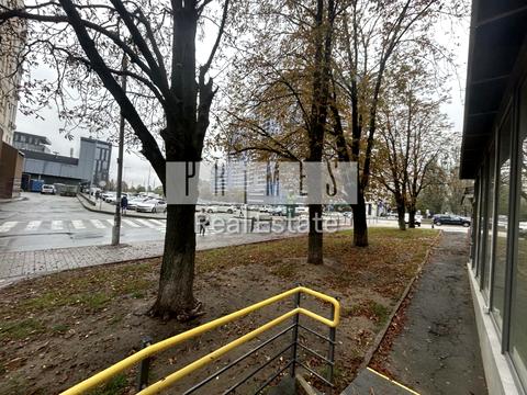 комерційна за адресою Чеська вул., 14