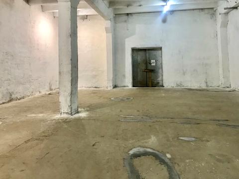 комерційна за адресою Волинська вул., 42