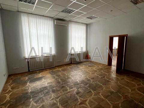 комерційна за адресою Київ, Січових Стрільців вул. (Артема), 77