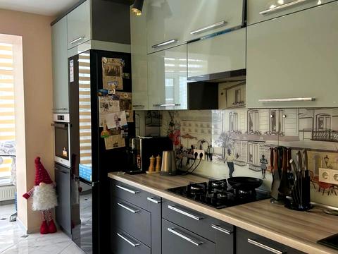 квартира за адресою Макогона вул., 25