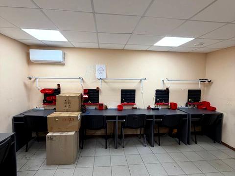 комерційна за адресою Новобазарний пров., 5