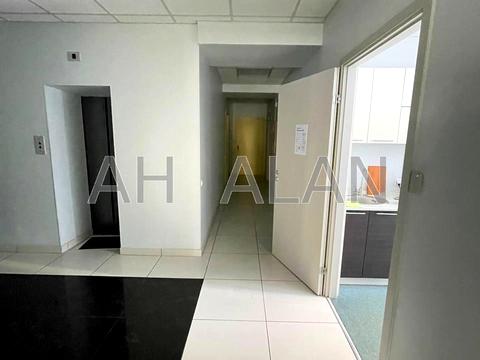 комерційна за адресою Болсуновська вул. (Сергія Струтинського), 8