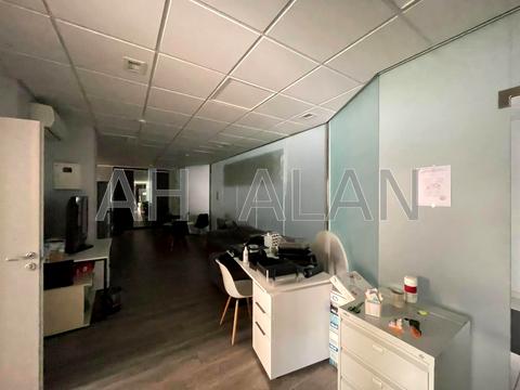 комерційна за адресою Болсуновська вул. (Сергія Струтинського), 8