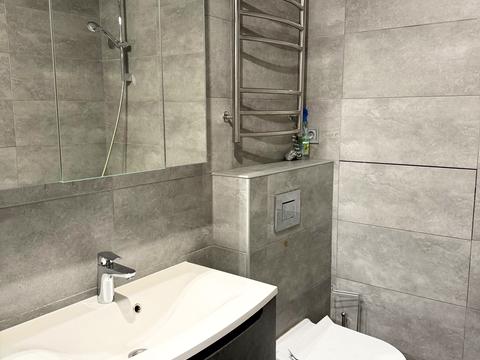 квартира за адресою Молодіжна вул., 4