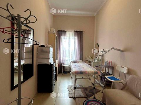 комерційна за адресою Шевченка вул., 146