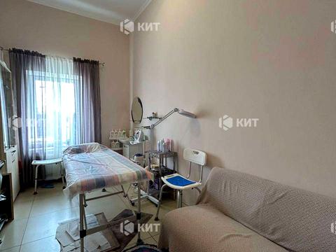 комерційна за адресою Шевченка вул., 146