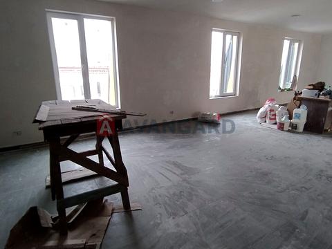 комерційна за адресою Михайла Грушевського вул. (Карла Лібкнехта), 49