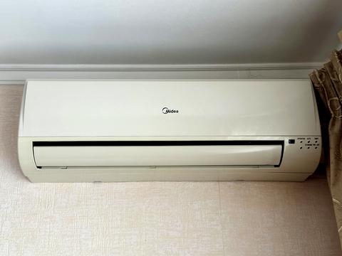 квартира за адресою Євгена Чикаленка вул., 54/2