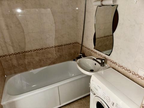 квартира за адресою Євгена Чикаленка вул., 54/2