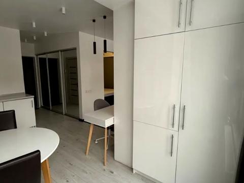 квартира за адресою Левка Лук'яненка вул. (Василя Жуковського), 16, 18, 20, 24