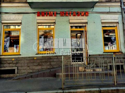 комерційна за адресою Межигірська вул., 17