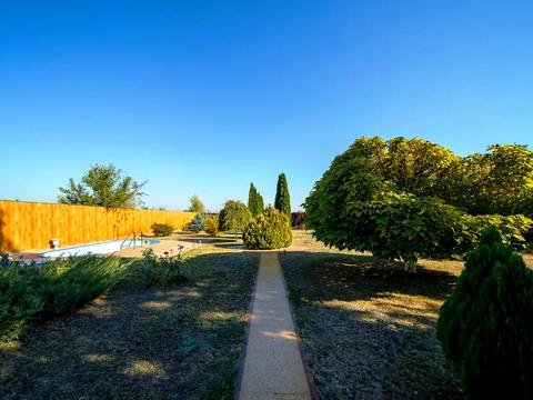 будинок за адресою Ясна