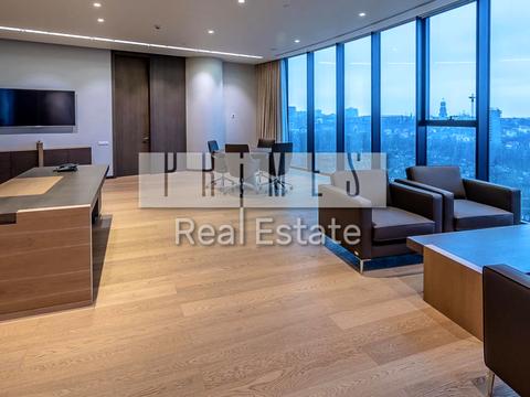 комерційна за адресою Київ, Болсуновська вул. (Сергія Струтинського), 1