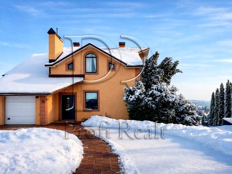 будинок за адресою Травнева вул.